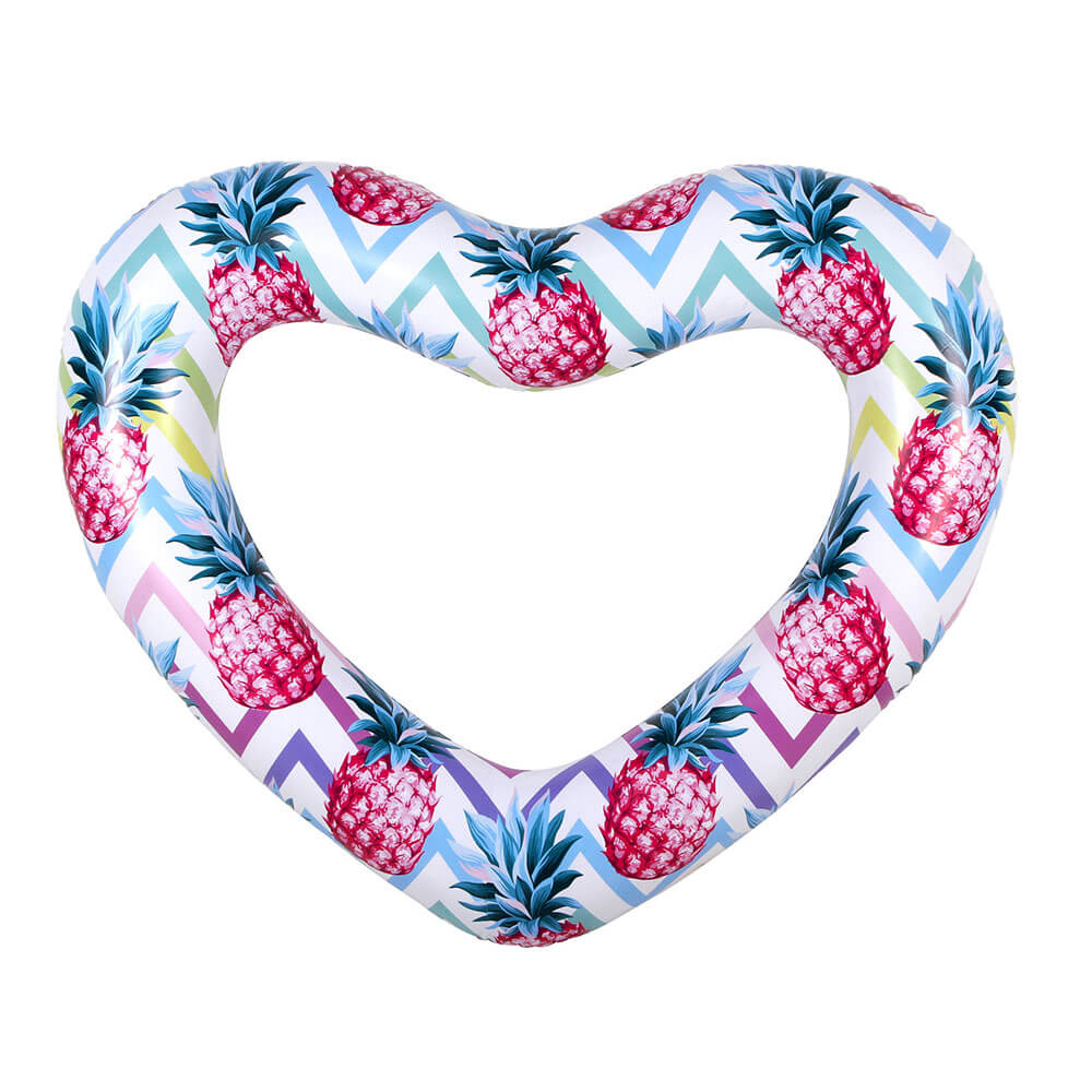 Giant Heart Swim Ring (leeggelopen: 160x135cm)