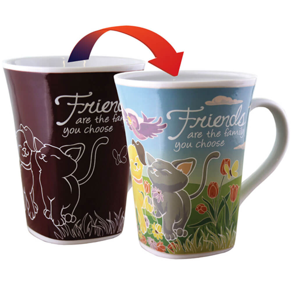 Tasse d'histoire à changement de couleur